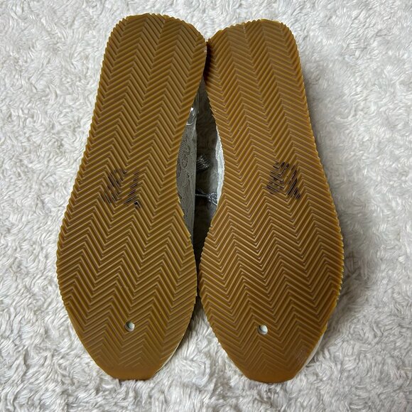 Mellow Mat Yellow Box Fashion Sneakers Size 4.5 - Picture 7 of 9